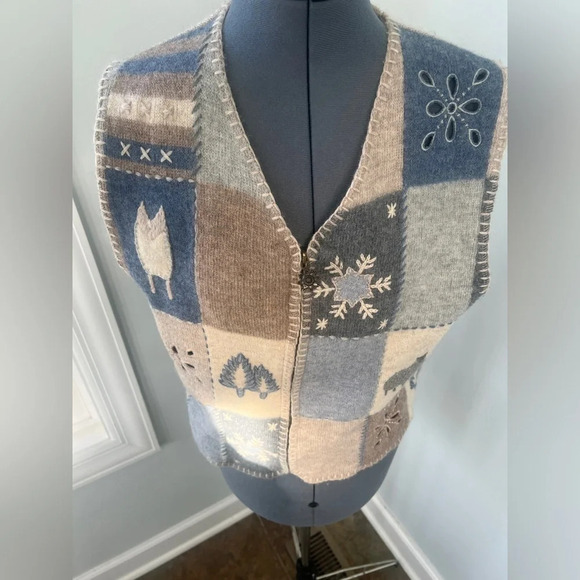 Woolrich Vintage Sz M  100% Wool Zip Snowflake Winter Patchwork Sweater Vest - Picture 5 of 16